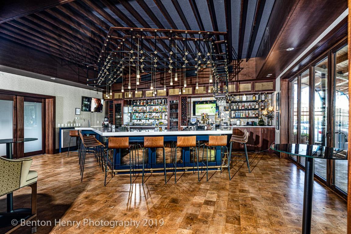 The Inn At The Crossroads Лейк-Сити Экстерьер фото